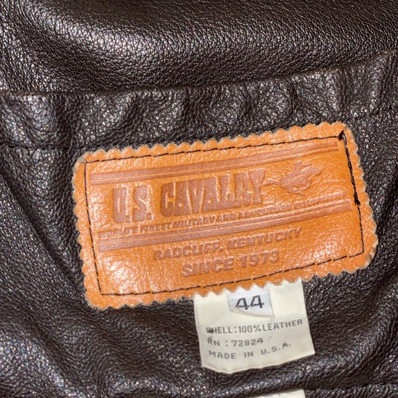 Men's Brown Shearling Bomber Jacket - Picture 15 of 15